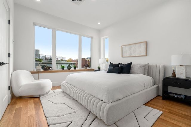 58 Kent 404, Brookline, MA 02445