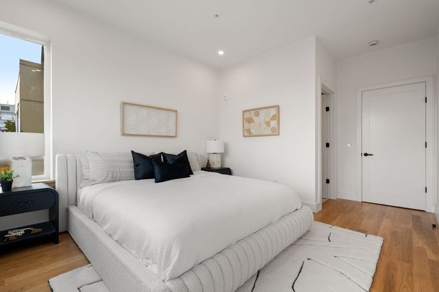 58 Kent 404, Brookline, MA 02445