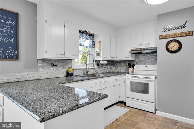 878 CHURCH ST, Landisville, PA 17538