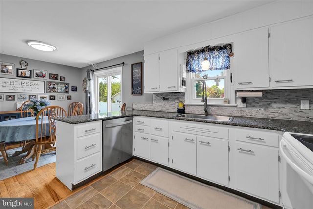 878 CHURCH ST, Landisville, PA 17538