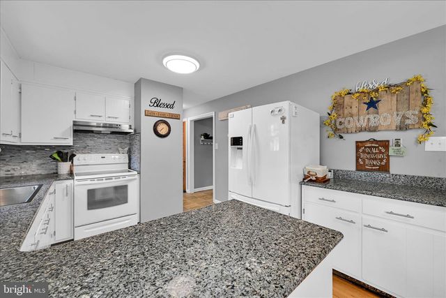 878 CHURCH ST, Landisville, PA 17538