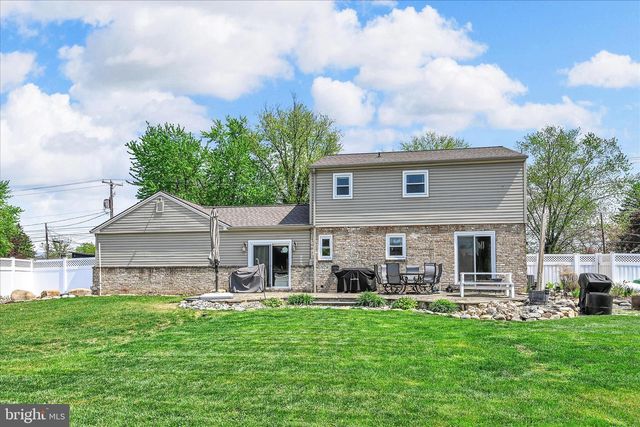 878 CHURCH ST, Landisville, PA 17538