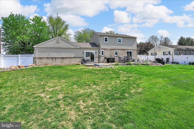 878 CHURCH ST, Landisville, PA 17538