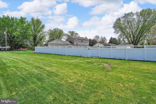 878 CHURCH ST, Landisville, PA 17538