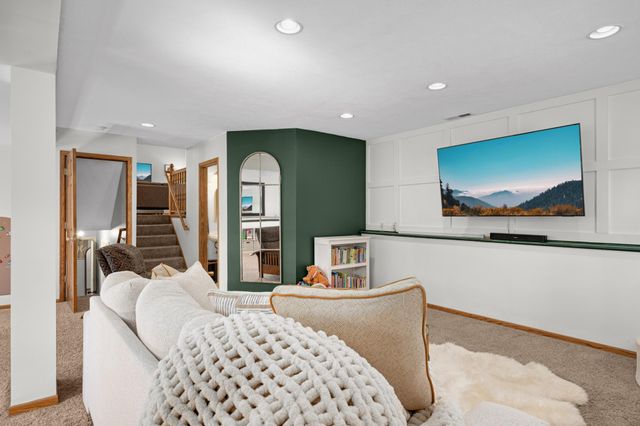 1840 129th Lane NE, Blaine, MN 55449