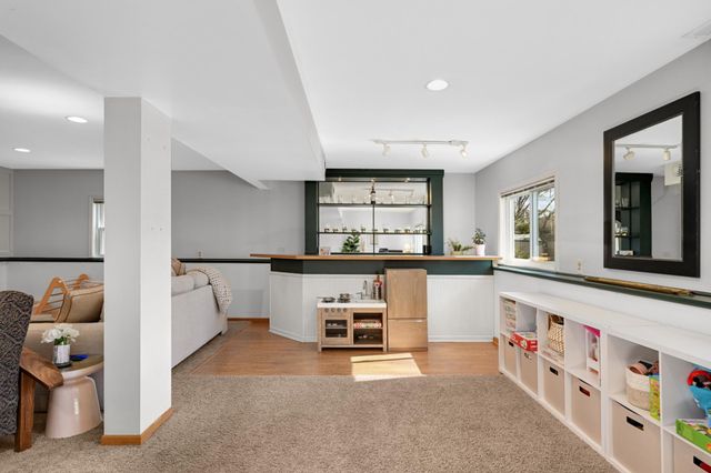 1840 129th Lane NE, Blaine, MN 55449