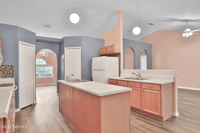 11 WHEATFIELD Drive, Palm Coast, FL 32164