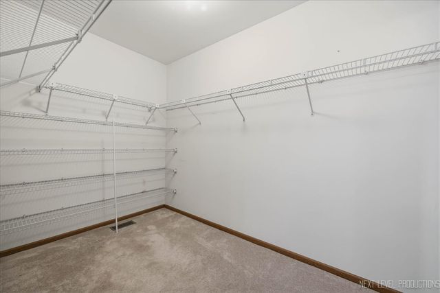 923 Ridge Trail, Carol Stream, IL 60188