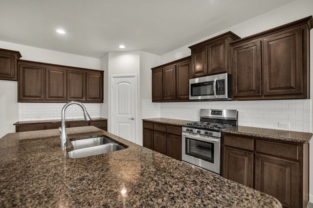 409 Oakbluff Drive, Denton, TX 76210