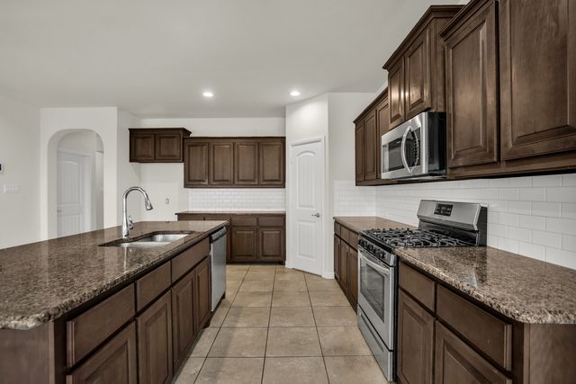 409 Oakbluff Drive, Denton, TX 76210