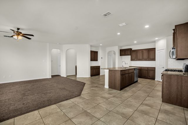 409 Oakbluff Drive, Denton, TX 76210