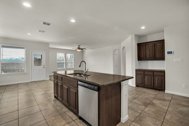 409 Oakbluff Drive, Denton, TX 76210