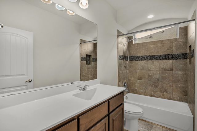 409 Oakbluff Drive, Denton, TX 76210