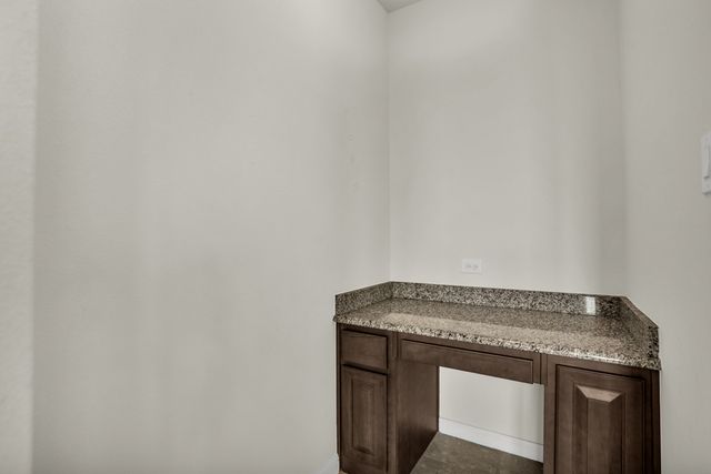 409 Oakbluff Drive, Denton, TX 76210