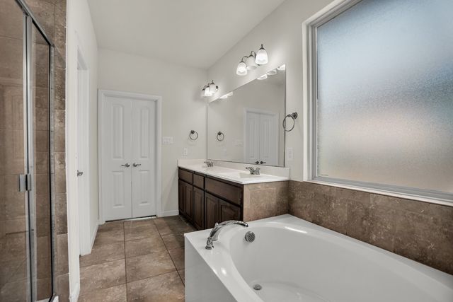 409 Oakbluff Drive, Denton, TX 76210