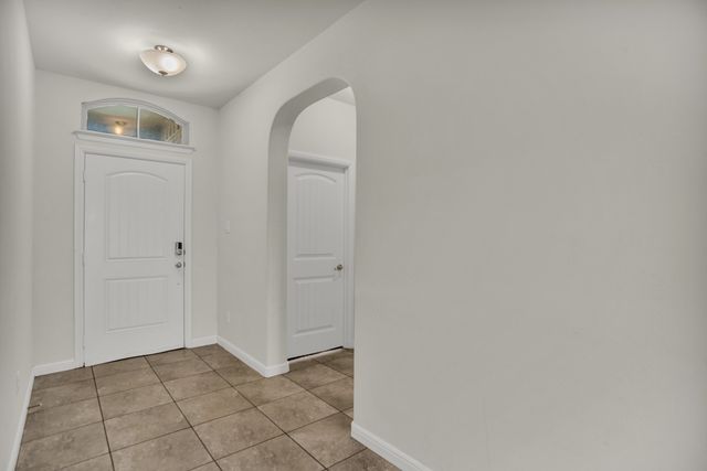 409 Oakbluff Drive, Denton, TX 76210