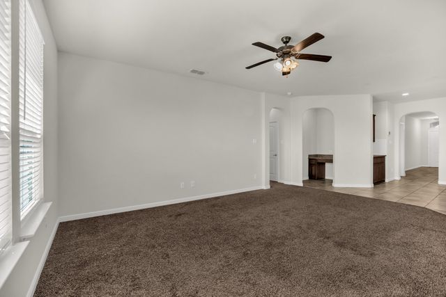 409 Oakbluff Drive, Denton, TX 76210