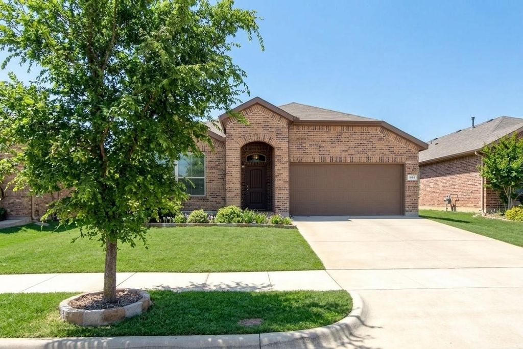 409 Oakbluff Drive, Denton, TX 76210