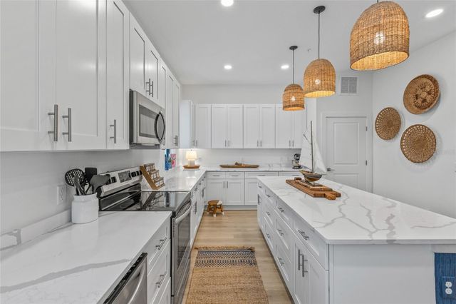 758 HIGHLAND AVENUE 13, Orlando, FL 32803