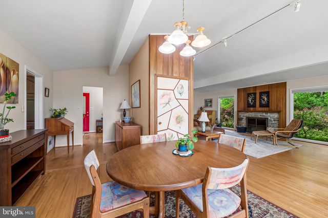618 LAKE DR, Baltimore, MD 21286