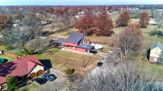 1803 Washington Drive, Miami, OK 74354