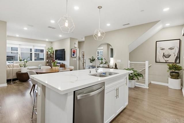 2744 Via Alta Place, San Diego, CA 92108