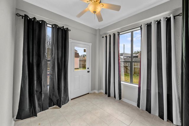 12302 Fisher Drive, Mont Belvieu, TX 77523