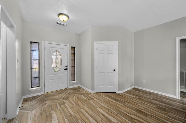 12302 Fisher Drive, Mont Belvieu, TX 77523