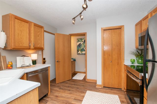 1311 SE Delaware Avenue 5, Ankeny, IA 50021