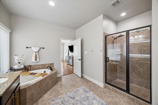 13619 Breakwater Path Loop, Houston, TX 77044