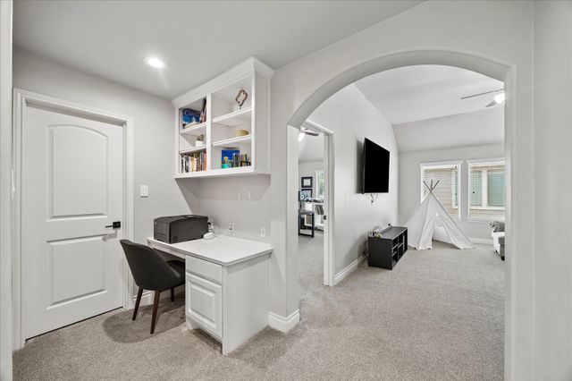 13619 Breakwater Path Loop, Houston, TX 77044