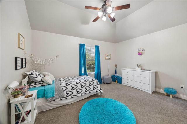 13619 Breakwater Path Loop, Houston, TX 77044
