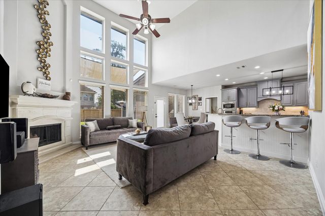 13619 Breakwater Path Loop, Houston, TX 77044