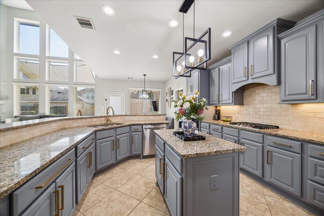 13619 Breakwater Path Loop, Houston, TX 77044