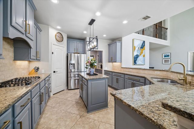 13619 Breakwater Path Loop, Houston, TX 77044