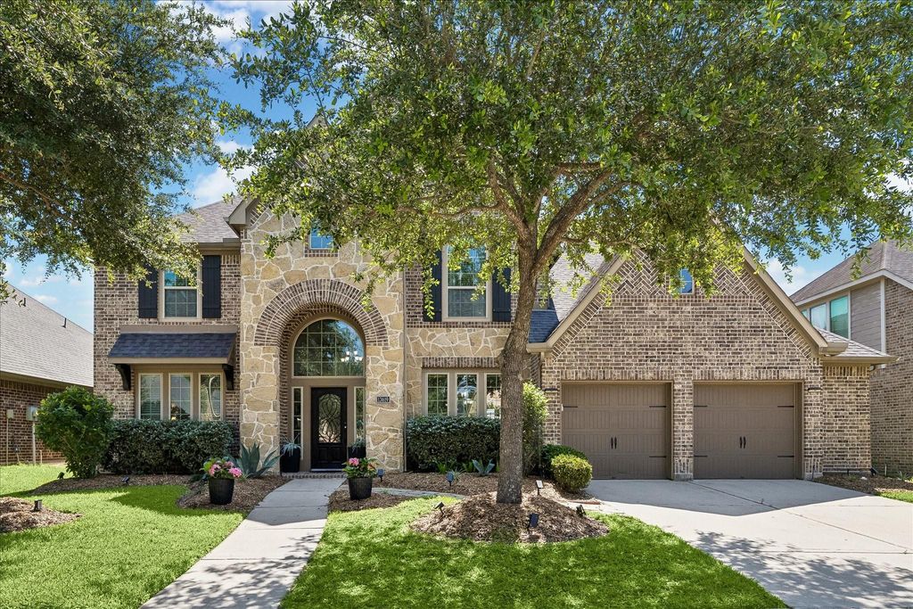 13619 Breakwater Path Loop, Houston, TX 77044