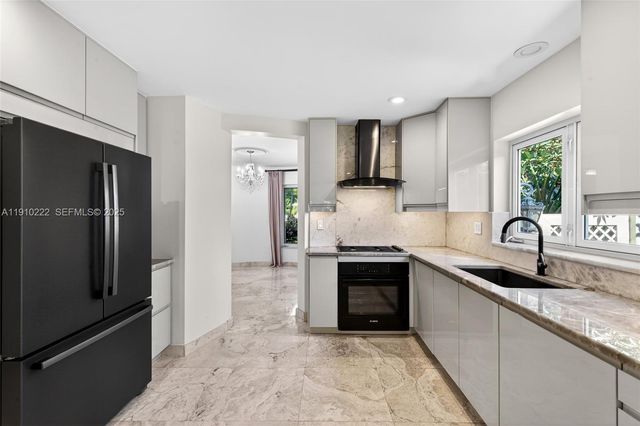 3414 Norfolk St, Pompano Beach, FL 33062