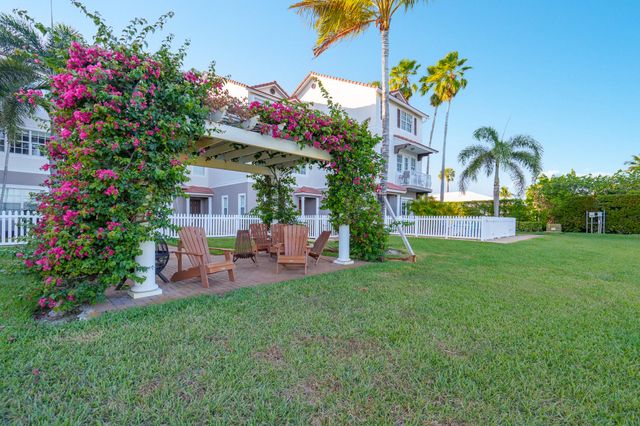 108 Ocean Cay Way, Hypoluxo, FL 33462