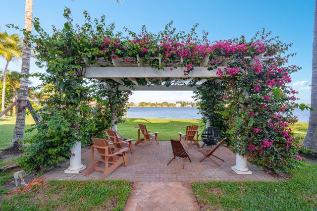 108 Ocean Cay Way, Hypoluxo, FL 33462