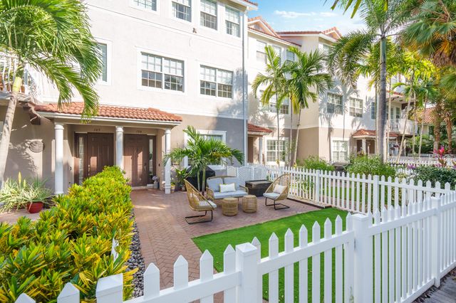 108 Ocean Cay Way, Hypoluxo, FL 33462