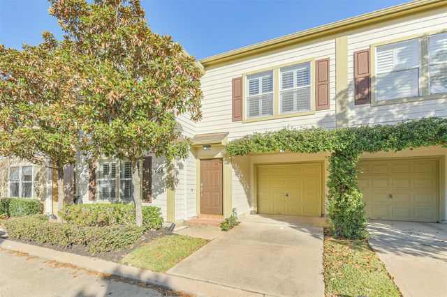 718 Redwing Place Drive, Houston, TX 77009