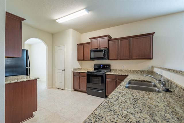 1911 Hot Springs Way, Princeton, TX 75407