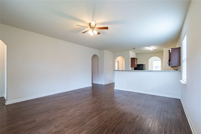 1911 Hot Springs Way, Princeton, TX 75407