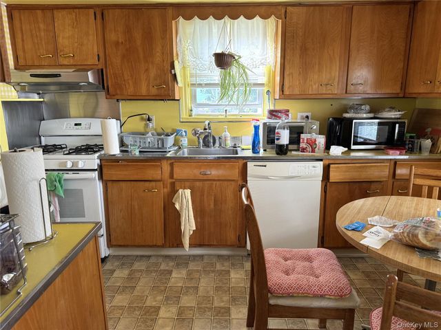 20 Elaine Terrace, Yonkers, NY 10701