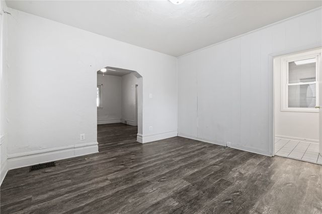 410 Hays Ave, Mt Oliver, PA 15210