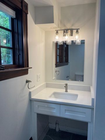 41 Summer St 5, Leominster, MA 01453