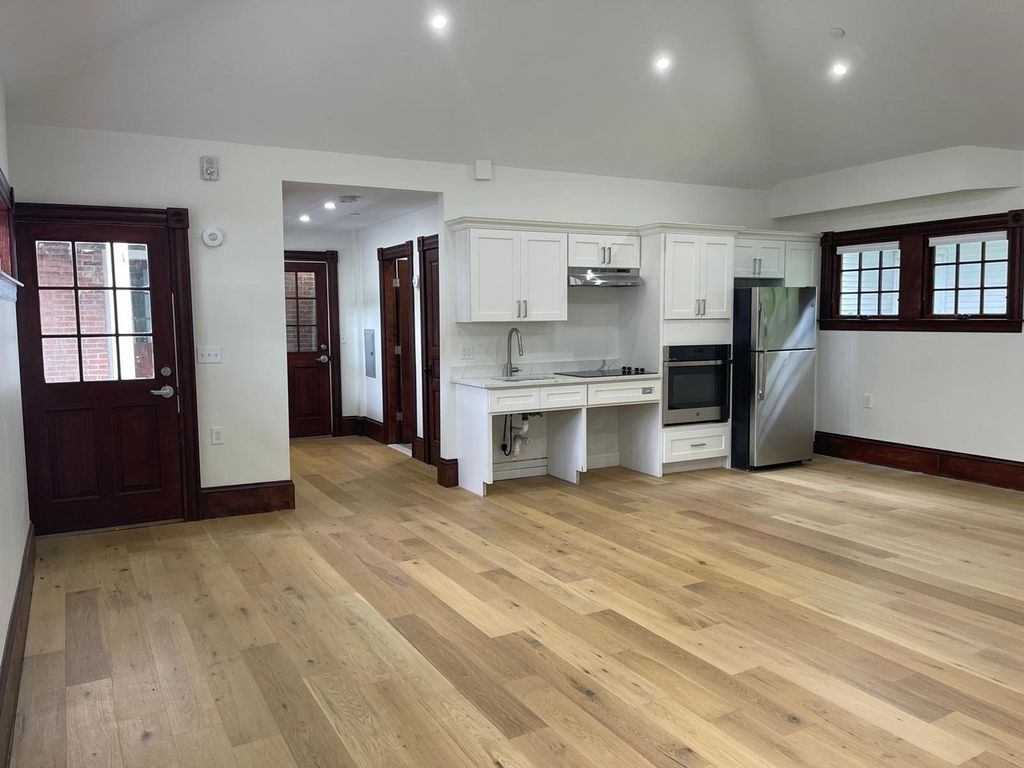 41 Summer St 5, Leominster, MA 01453