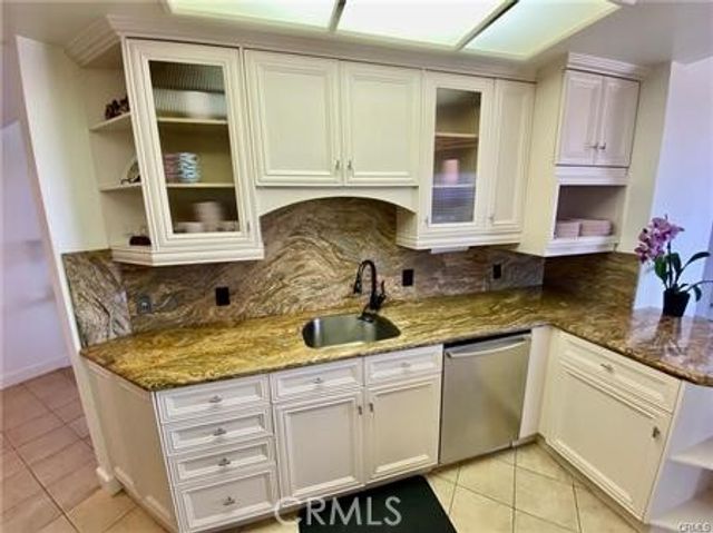 1310 E Ocean Boulevard, Long Beach, CA 90802