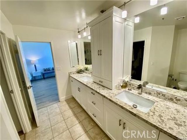 1310 E Ocean Boulevard, Long Beach, CA 90802