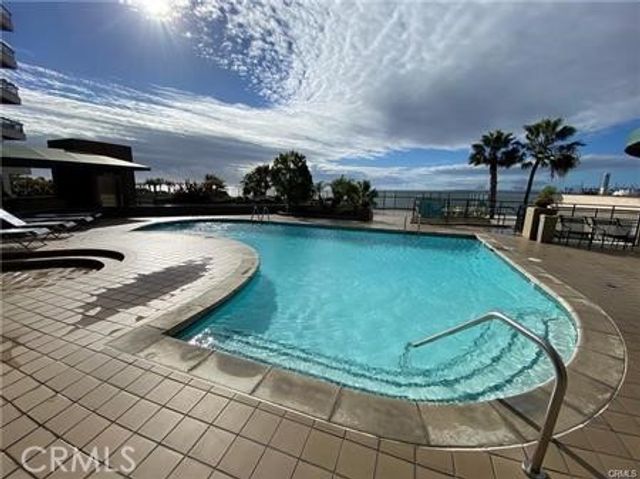 1310 E Ocean Boulevard, Long Beach, CA 90802